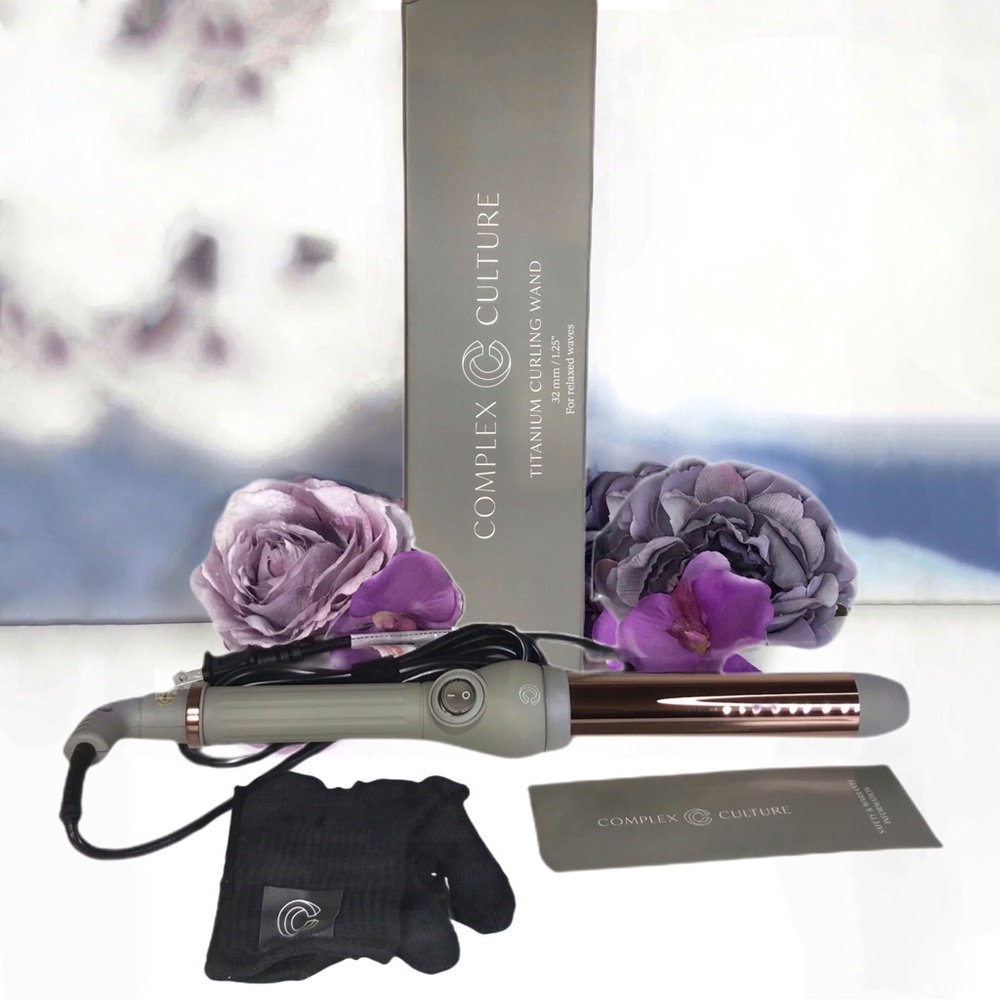 Complex Culture 1.25” Thermal Styling Curling Wand with Glove Beach Waves *BNIB